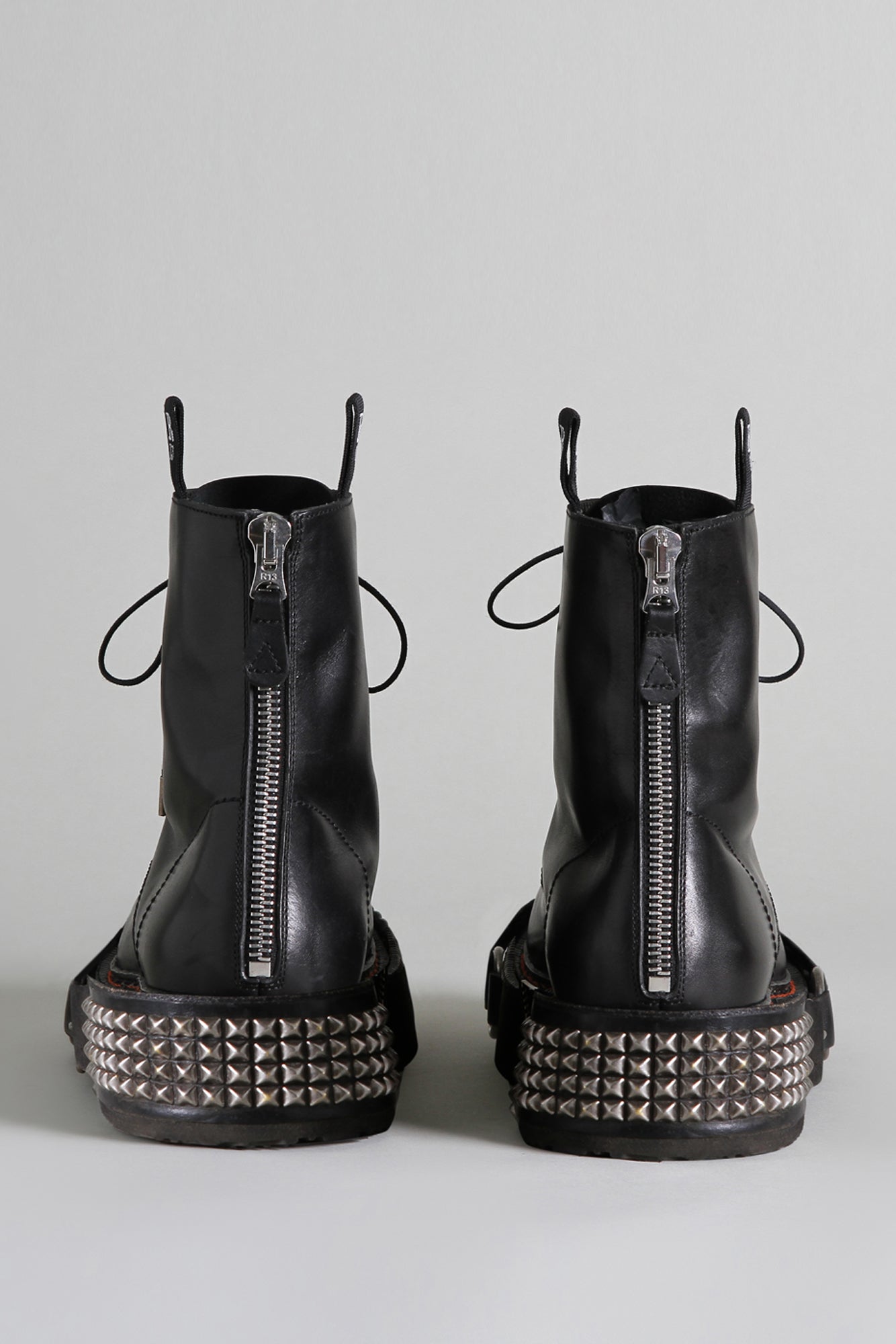 SINGLE STACK BOOT WITH STUD SOLE - BLACK