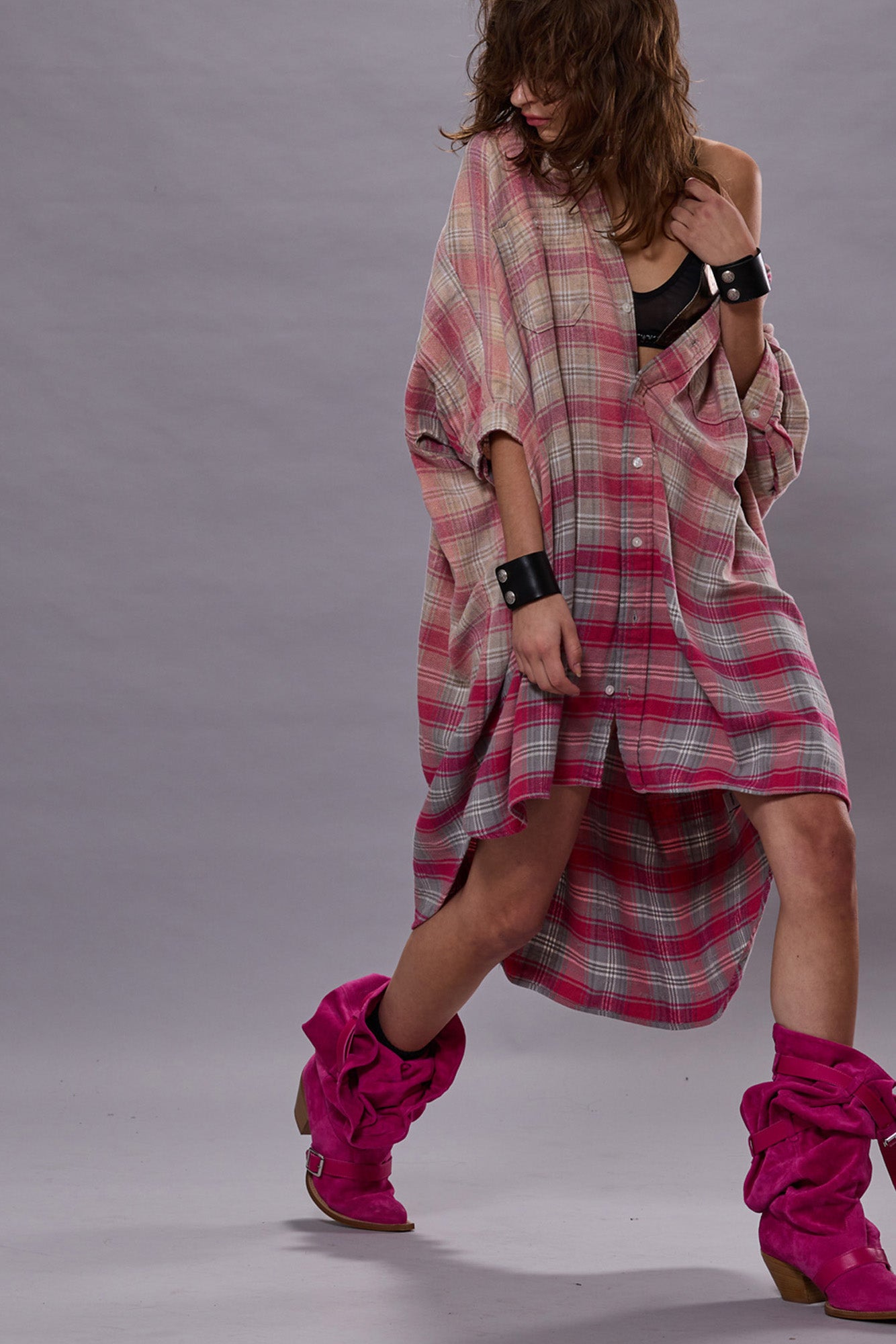 PLAID OVERSIZED BOXY SHIRTDRESS - BLEACHED OUT PINK/GREY PLAID