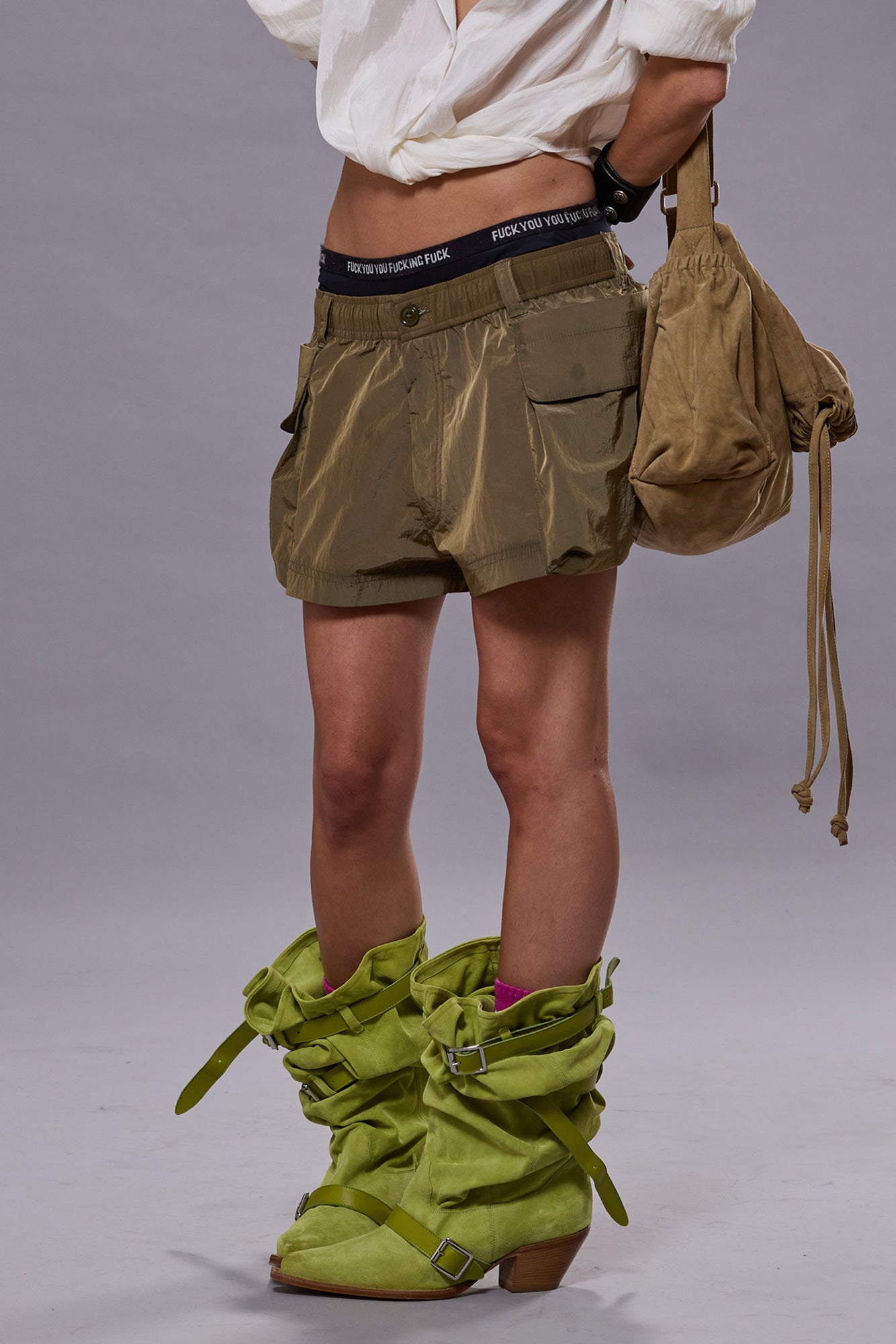 SHORTS WITH 2-WAY POCKETS - OLIVE
