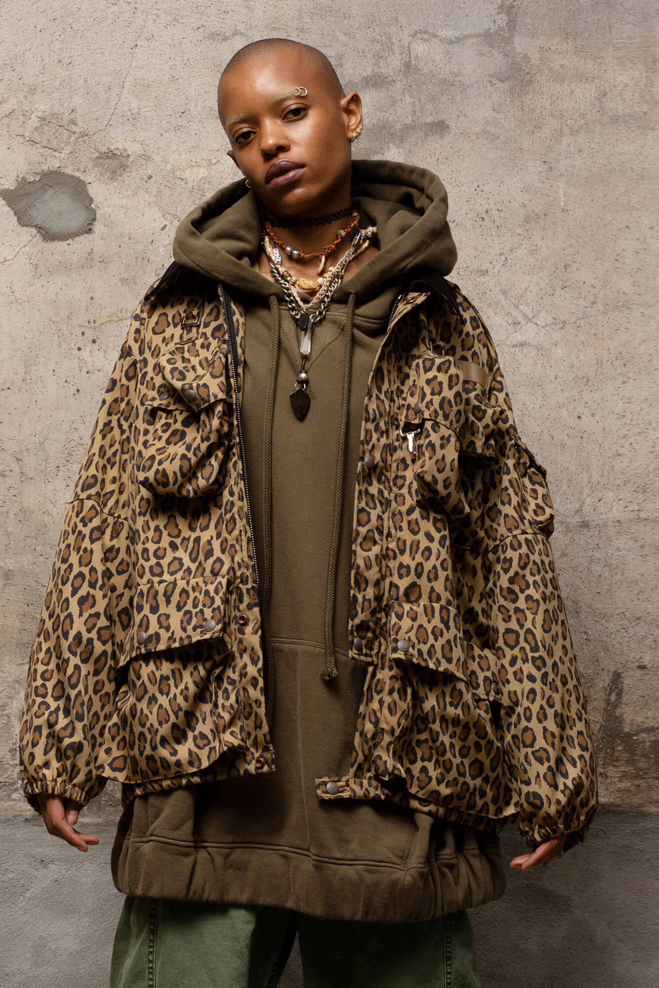 MULTIPOCKET WINDBREAKER - PRINTED LEOPARD