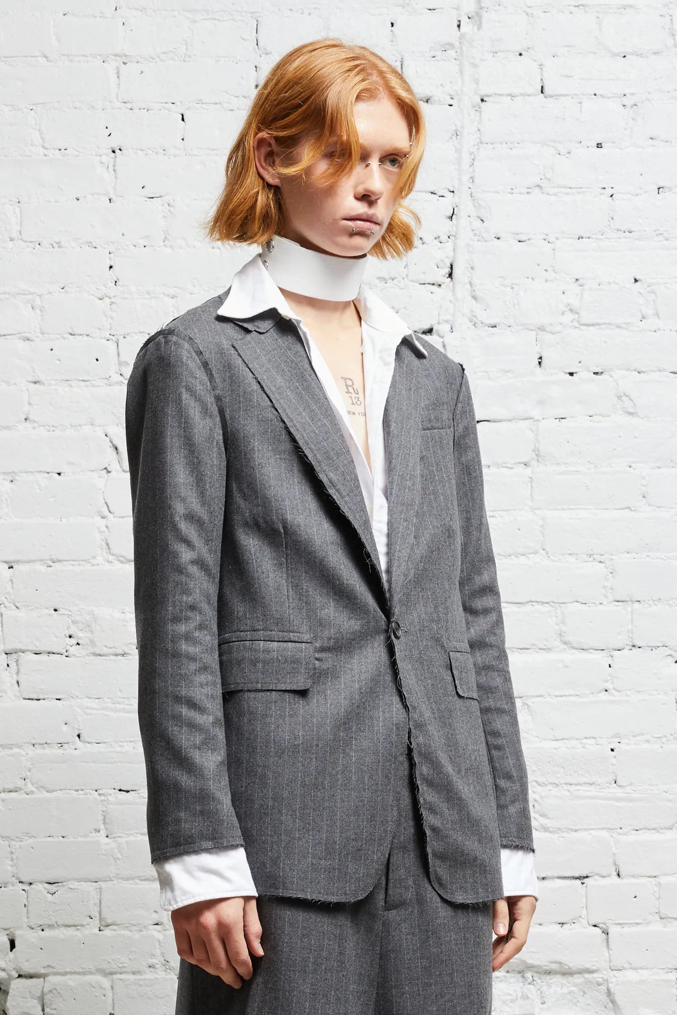 SHRUNKEN RAW CUT BLAZER - GREY PINSTRIPE