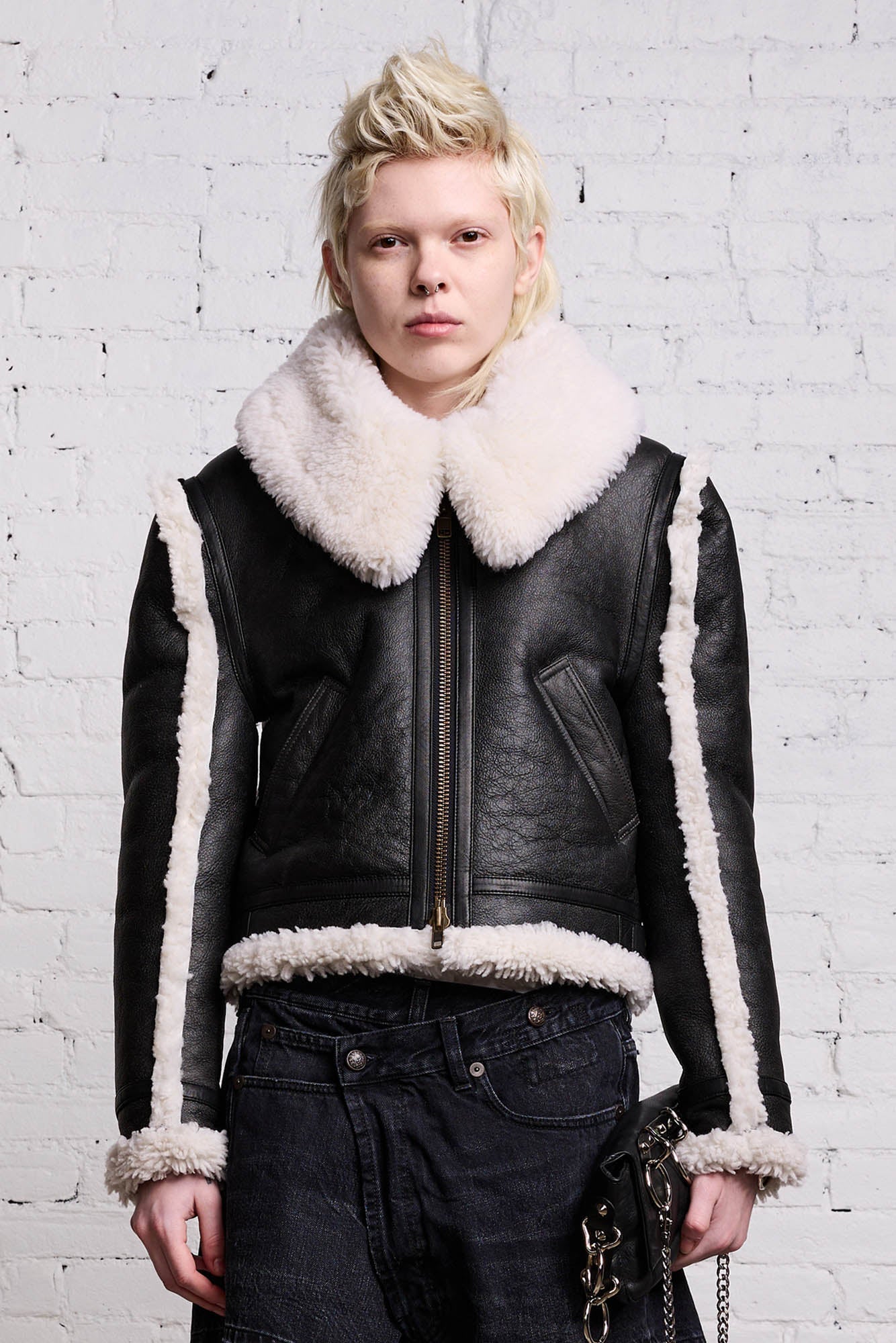 SHRUNKEN FLAT SLEEVE AVIATOR - BLACK