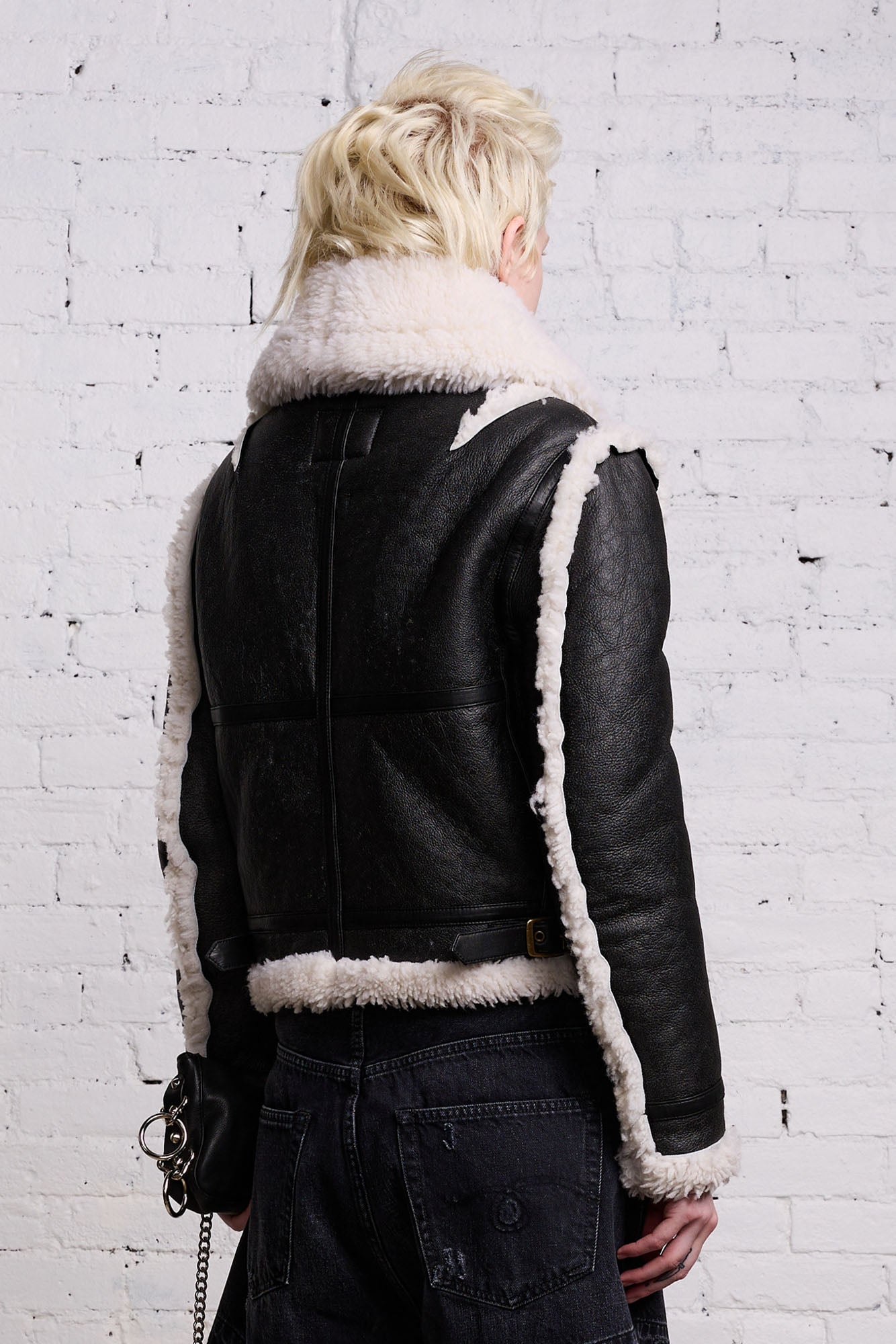 SHRUNKEN FLAT SLEEVE AVIATOR - BLACK