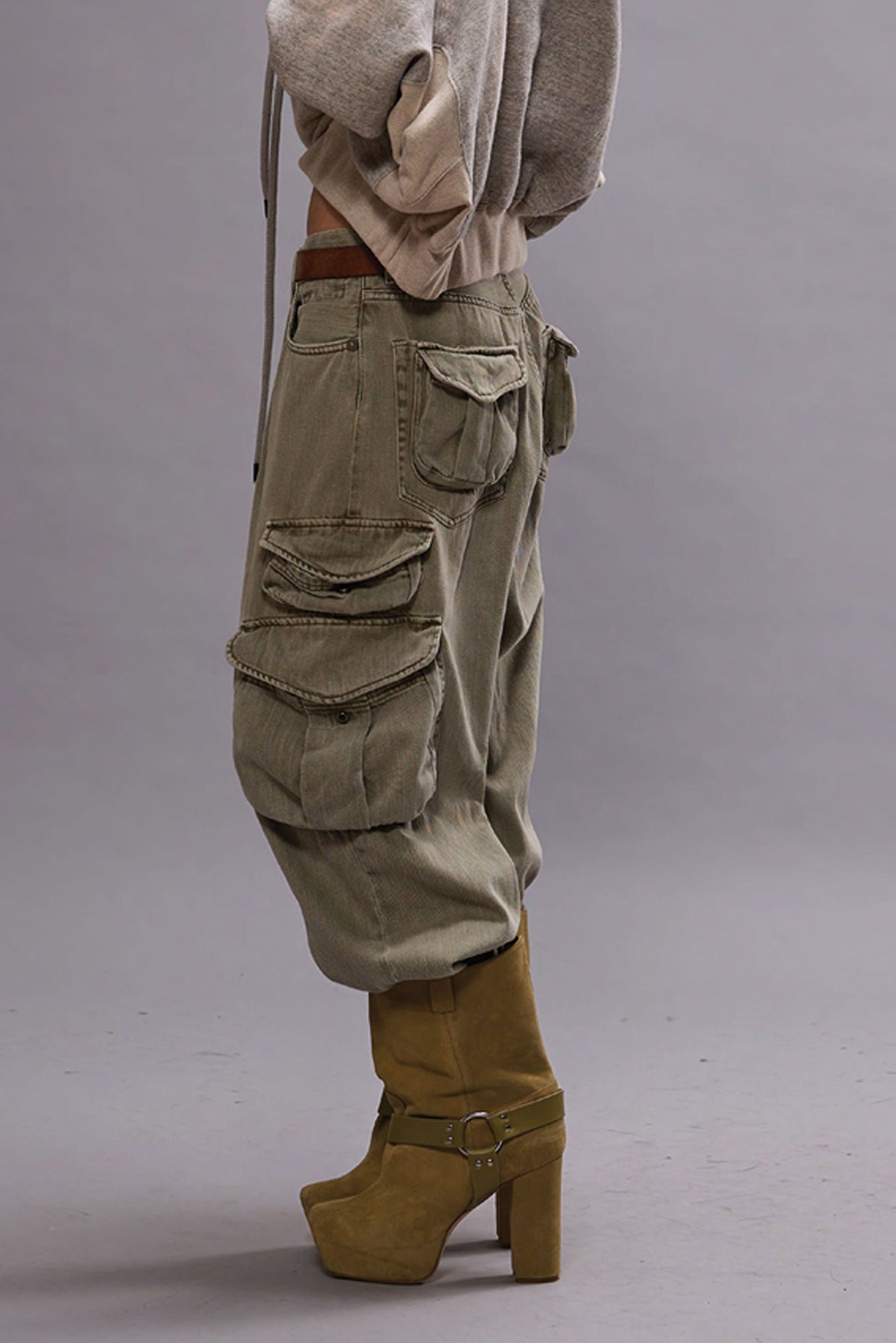 CROPPED MULTI POCKET CARGO - OLIVE GREEN GARMENT DYE
