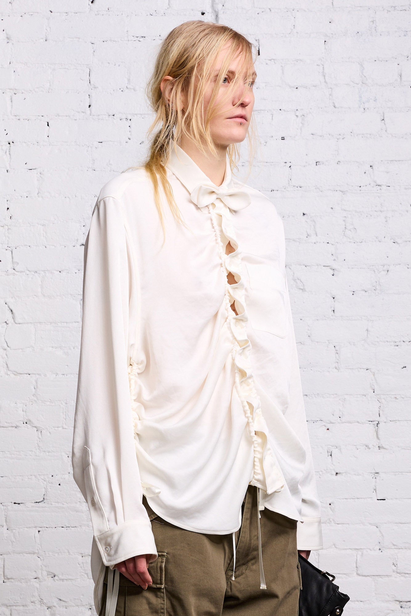 SHIRRED BOYFRIEND SHIRT - WHITE