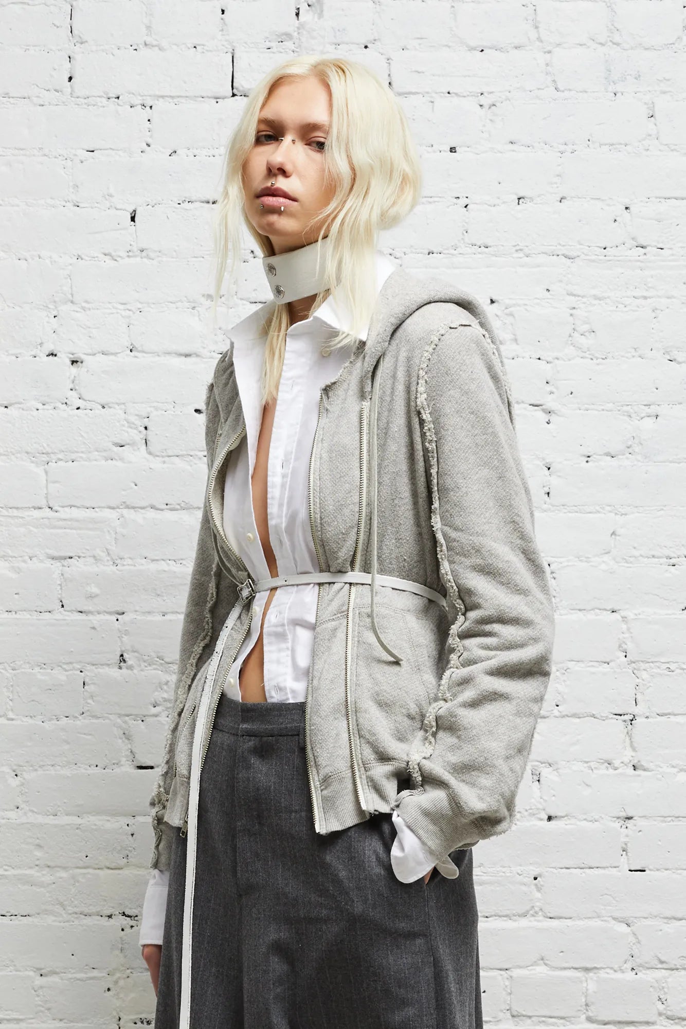 FLAT SLEEVE HOODIE - HEATHER GREY