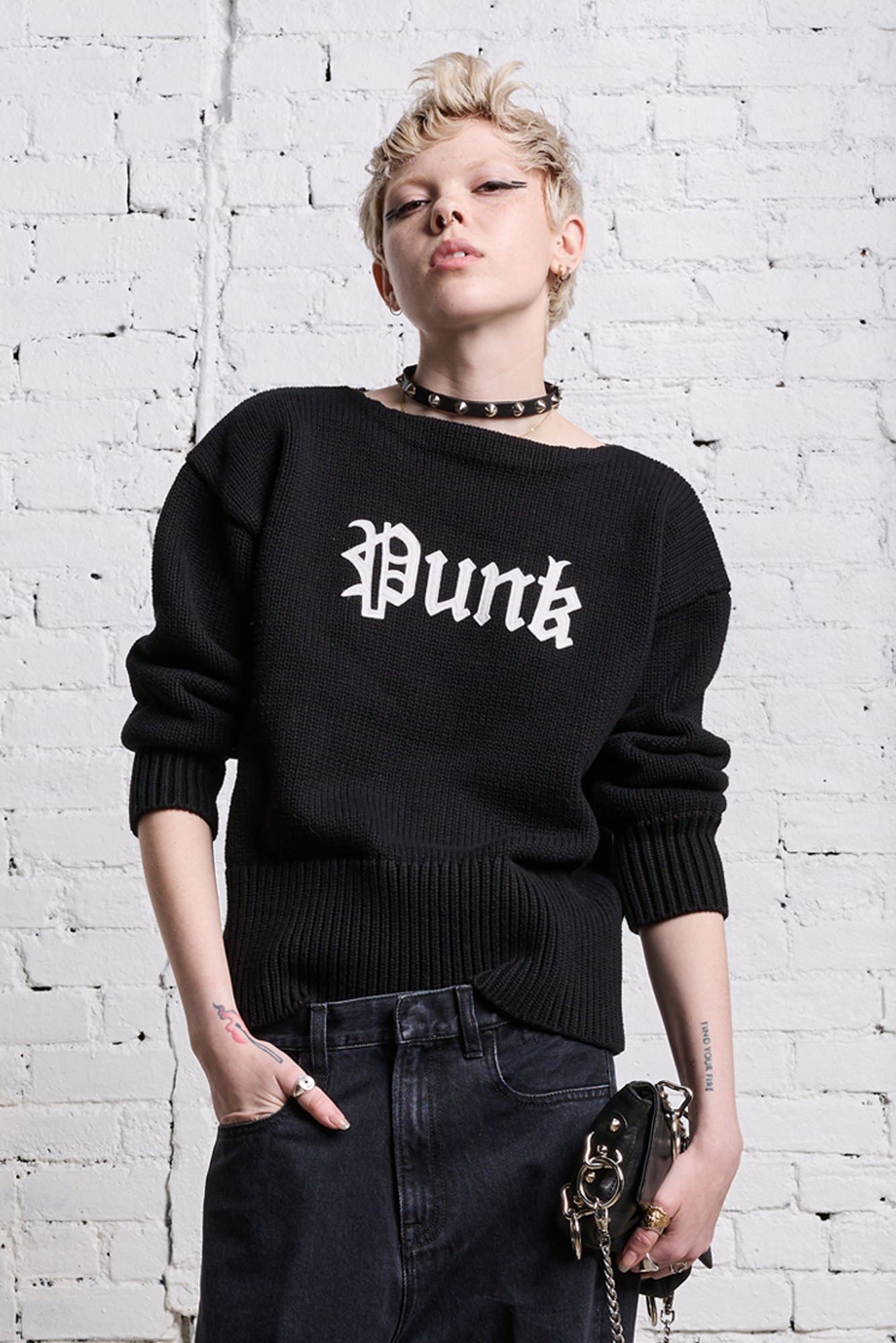 SHRUNKEN PUNK SWEATER - GOTHIC BLACK