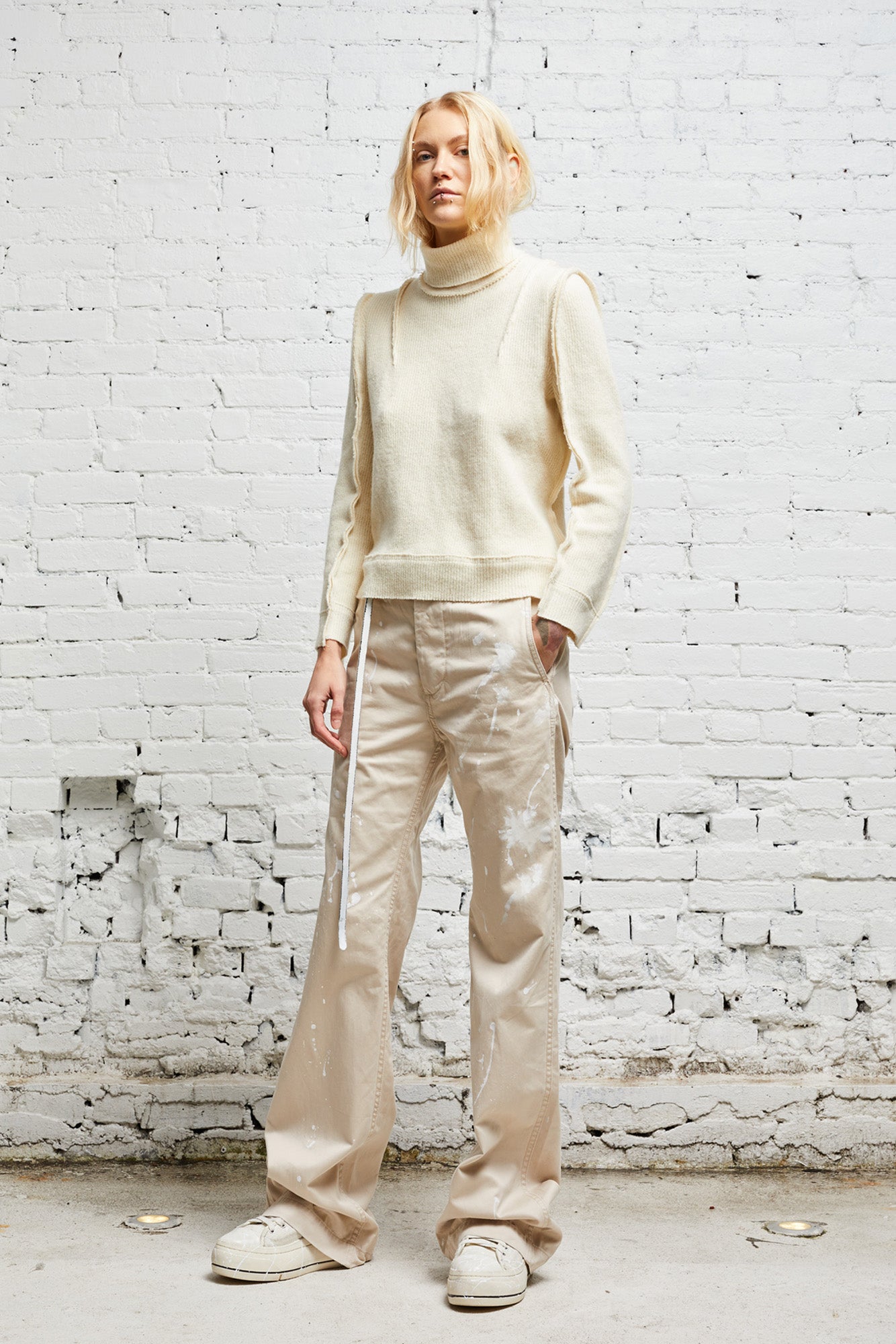 FLAT SLEEVE TURTLENECK - ECRU