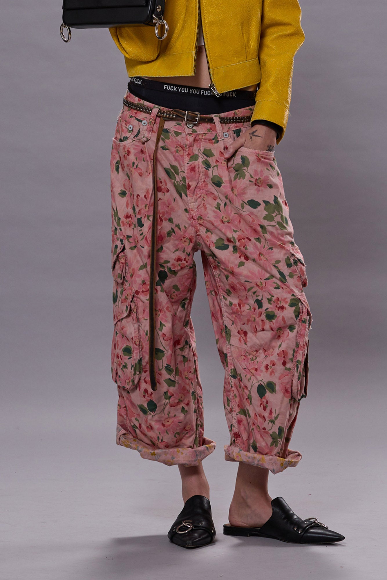 CROPPED MULTI POCKET CARGO - PINK LAYERED FLORAL