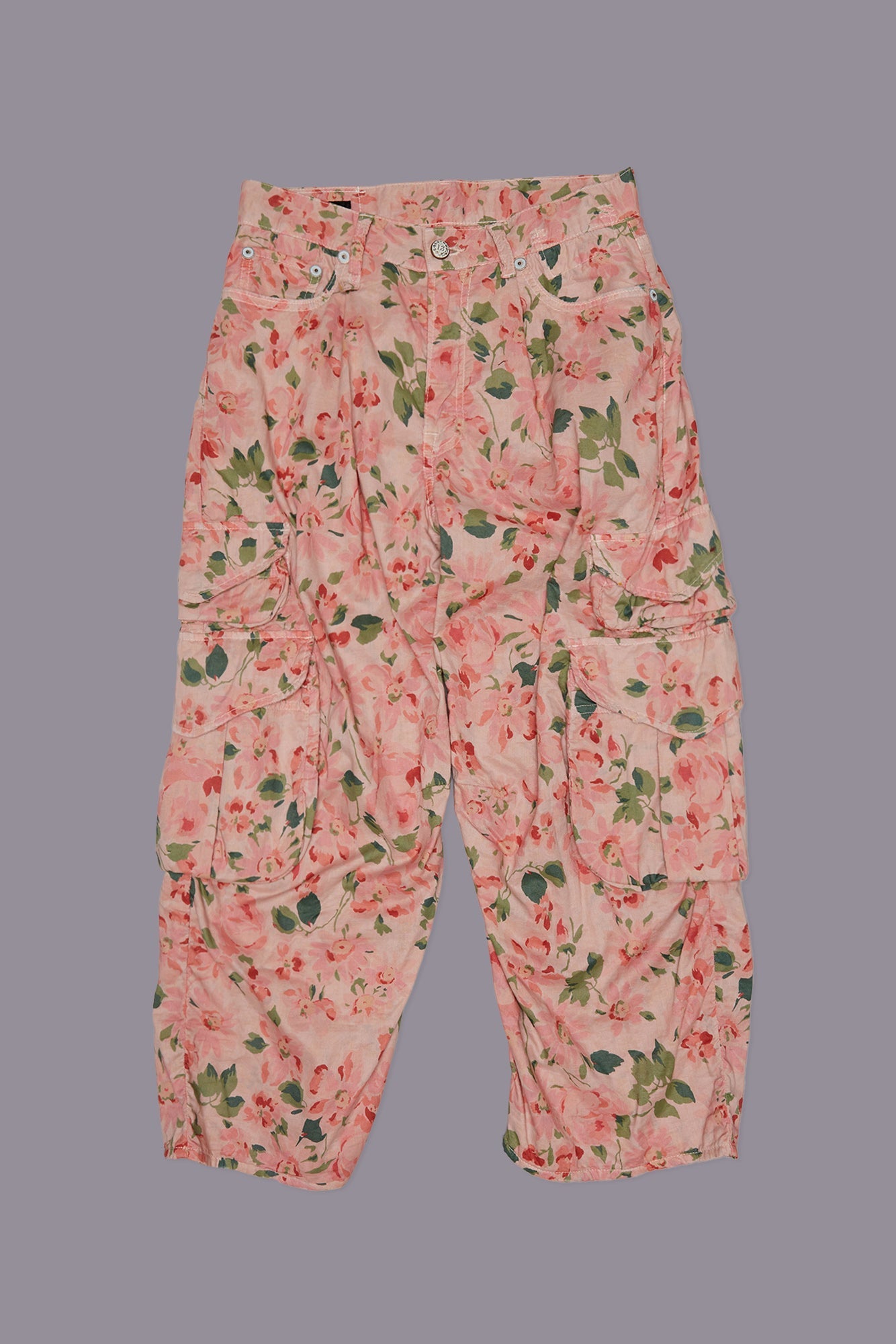 CROPPED MULTI POCKET CARGO - PINK LAYERED FLORAL