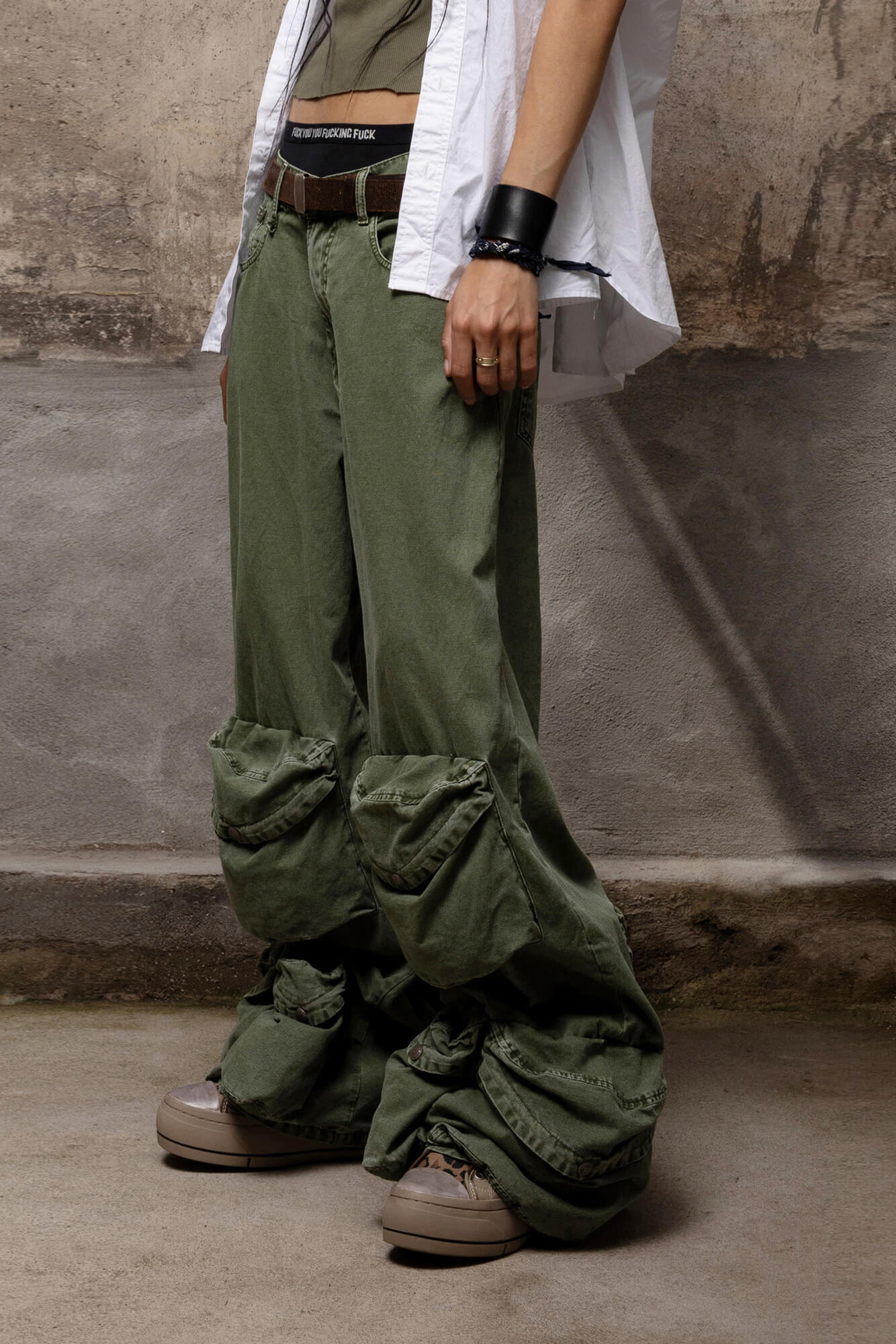 MULTIPOCKET UTILITY JEAN - OLIVE GARMENT DYE
